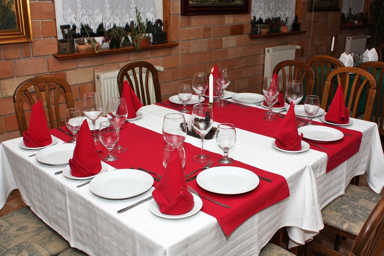 Bed and Breakfast A Fogado Bicske Exterior foto